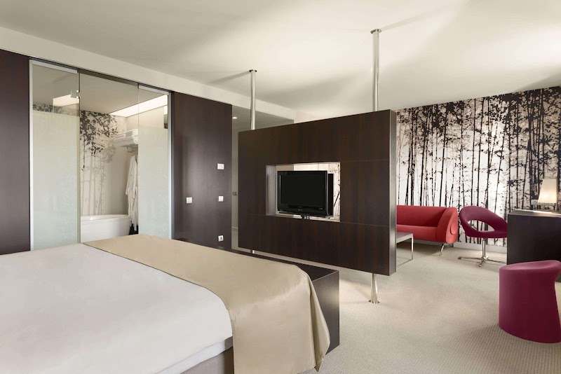 Ramada Plaza by Wyndham Bucharest Convention Center - Ramada Plaza by Wyndham Bucharest Convention Center Bulevardul Poligrafiei 3-5 A, 3-5, 013704 București, Romania
