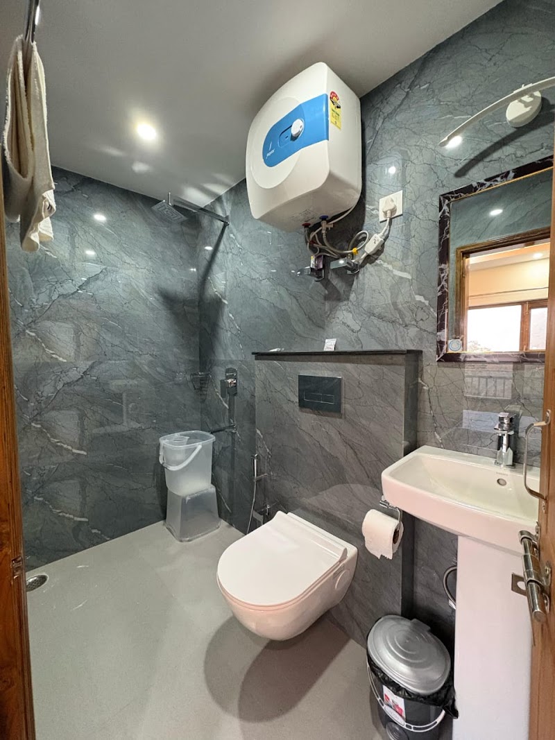 The Cloud 9 - The Cloud 9 Oak bush estate, Civil road, The Mall Road, Mussoorie, Uttarakhand 248179, India