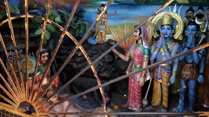 परमहं आश्रम अनुसूया चित्रकूट - परमहं आश्रम अनुसूया चित्रकूट, 3VF8+HRF, Satna, Madhya Pradesh 210202, India