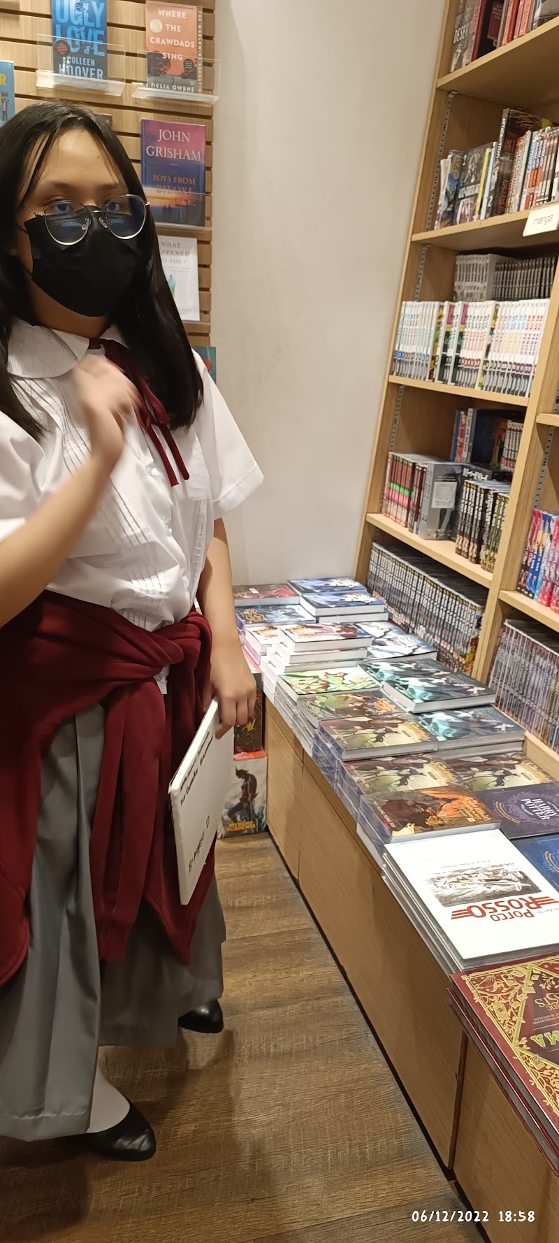 Fully Booked - Fully Booked L5, The, SM City North EDSA, Epifanio de los Santos Ave, Quezon City, 1105 Metro Manila, Philippines