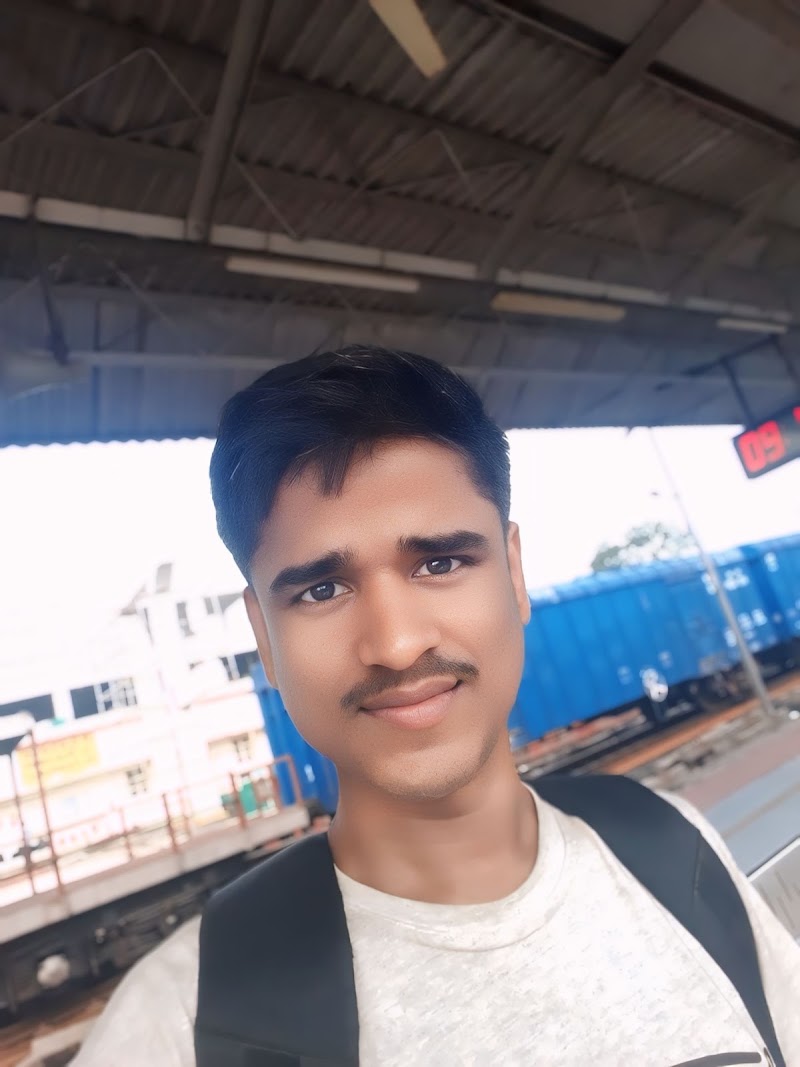 Sabarmati Railway Station Platform 1 - Sabarmati Railway Station Platform 1, Sabarmati Jn Railway Station, Ram Nagar, Sabarmati, 3HCP+JWX, Ranip, Ahmedabad, Gujarat 380005, India