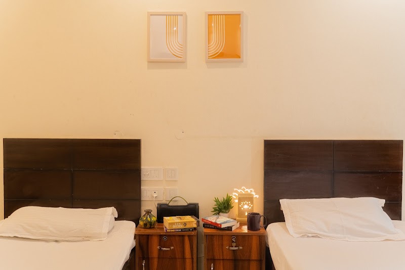 Uniliv Willow - PG in Malviya Nagar - Uniliv Willow - PG in Malviya Nagar B-21, Geetanjali Marg, Shivalik Enclave, Block B, Geetanjali Enclave, Malviya Nagar, New Delhi, Delhi 110017, India