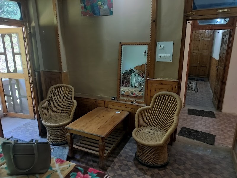 Skylight Garden River side Cafe & homestay - Skylight Garden River side Cafe & homestay main market, opposite State bank of INDIA, Jibhi, Rashala, Himachal Pradesh 175123, India