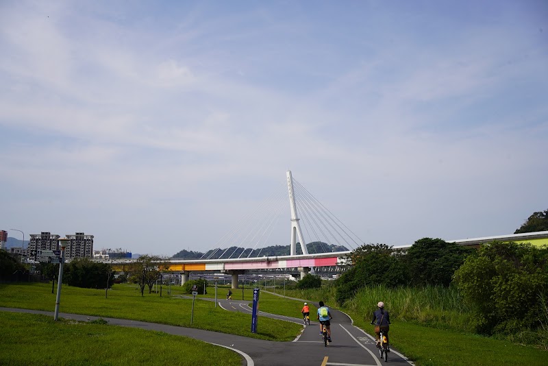 景美溪左岸新店河濱腳踏車道 - 景美溪左岸新店河濱腳踏車道, Xinyi Village, Xindian District, New Taipei City, Taiwan 231