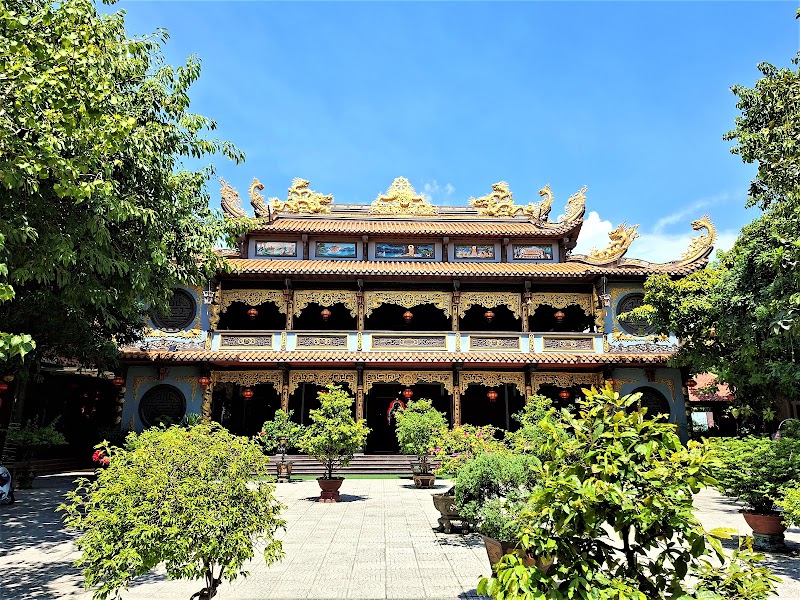 Hue Quang Pagoda
