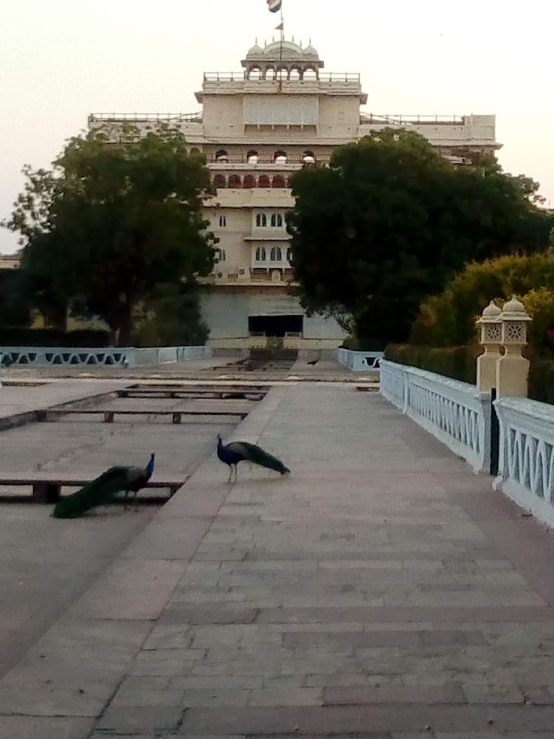 Garden Of City Palace - Garden Of City Palace WRHF+563, Gangori Bazaar, J.D.A. Market, Pink City, Jaipur, Jaipur Nagar Nigam Area, Rajasthan 302002, India