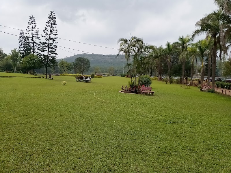 Lake Garden - saputara
