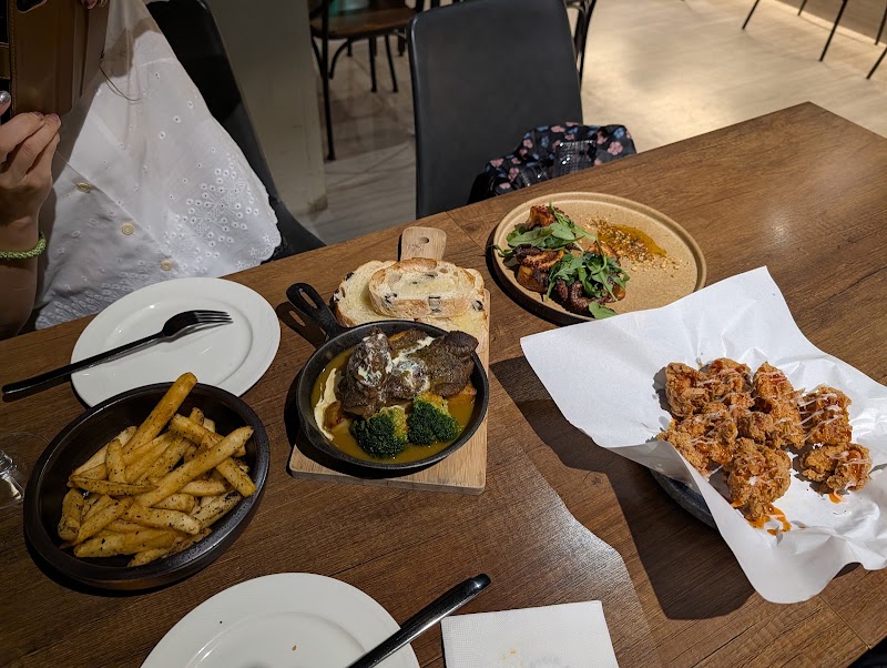 Secret bistro - Secret bistro 104, Taiwan, Taipei City, Zhongshan District, 中山區 Zhongyuan St, 139號1樓