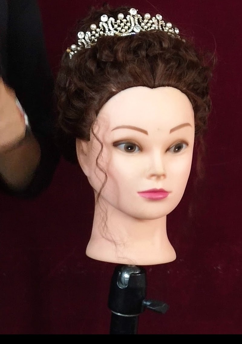Komal jani makeover - proffesional makeup artist - Komal jani makeover - proffesional makeup artist, Om Shanti chowk, Indralok Phase 3, Bhayandar East, Mumbai, Mira Bhayandar, Maharashtra 401105, India