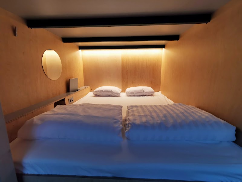 Green Marmot Capsule Hotel Zürich - Green Marmot Capsule Hotel Zürich Schifflände 26, 8001 Zürich, Switzerland