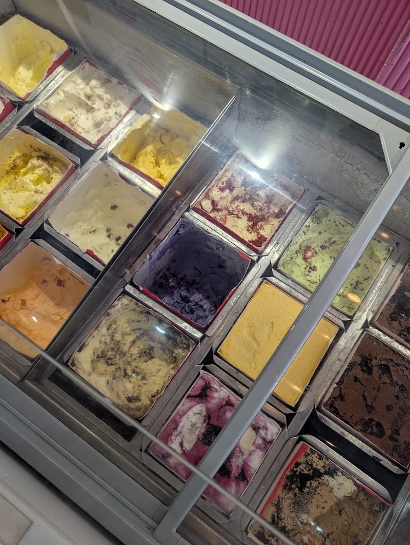 Nirula's Connaught Place - Nirula's Connaught Place, M-57, Shankar Market, Block M, Connaught Place, New Delhi, Delhi 110001, India