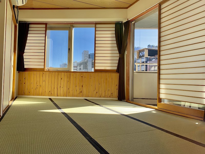 Shinjuku ShareHouse - Shinjuku ShareHouse Ōmori Bld, 1-chōme-11-1 Ōkubo, Shinjuku City, Tokyo 169-0072, Japan