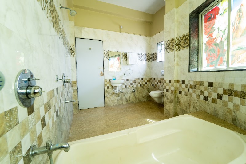 Hotel GreenPearl Mahabaleshwar - Hotel GreenPearl Mahabaleshwar Panchgani - Mahabaleshwar Rd, near Mapro Garden, Bondarwadi, Mahabaleshwar, Maharashtra 412806, India