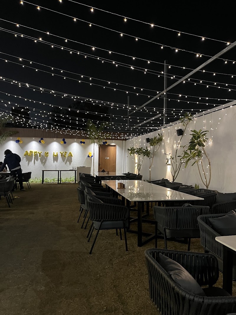 Ravora brew • dining - Ravora brew • dining Nahar Rd, Bhadu Market, Jodhpur, Rajasthan 342014, India