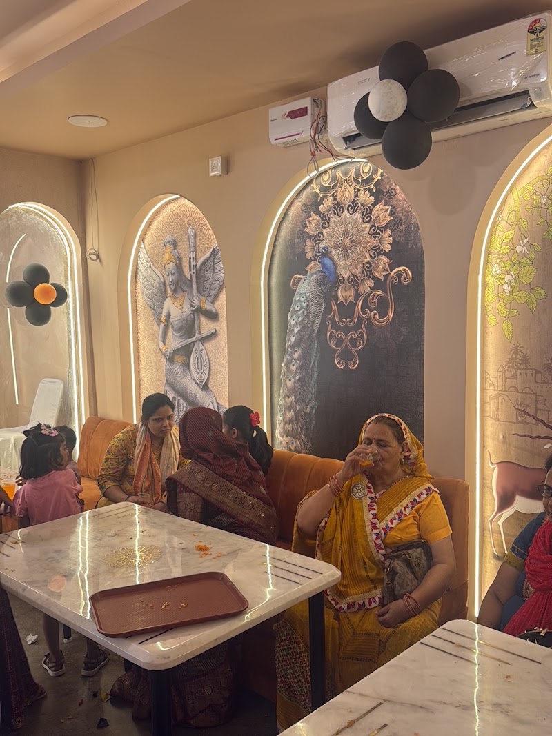 The Vivan Restaurants - The Vivan Restaurants Gate No 4, mod, near Subharti university, Ghat, Meerut, Uttar Pradesh 250002, India