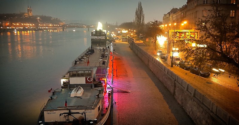 Rašínovo nábřeží - Rašínovo nábřeží, Rašínovo nábř., Praha 2, Czechia