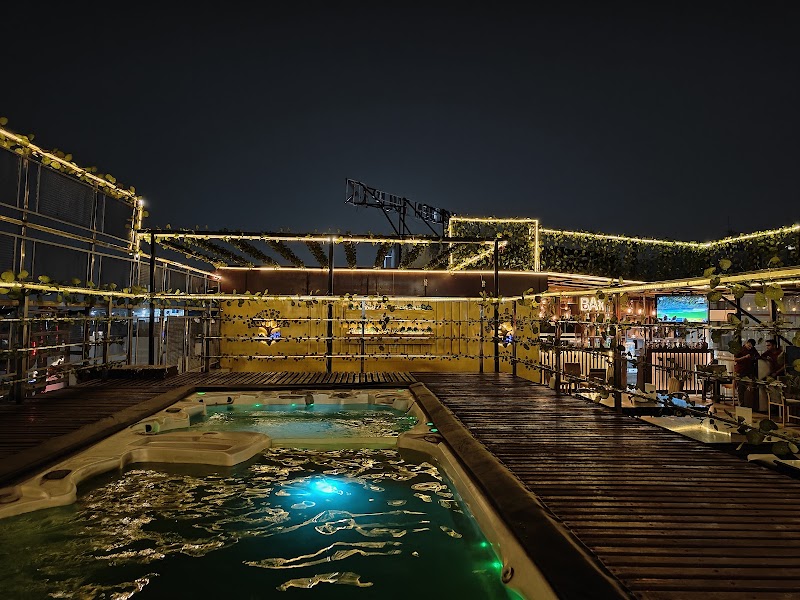 Golden Tulip - Golden Tulip, 2nd Cross Road Dd 19, DD-19, 3rd Ave, DD Block, Sector 1, Bidhannagar, Kolkata, West Bengal 700064, India