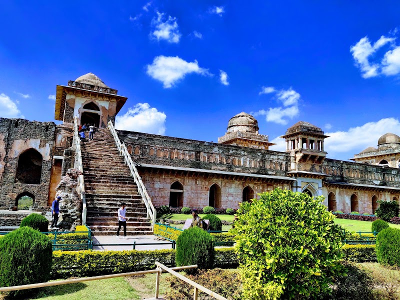 Hindola Mahal - Hindola Mahal, 994V+P5F, Sulibardi, Madhya Pradesh 454010, India