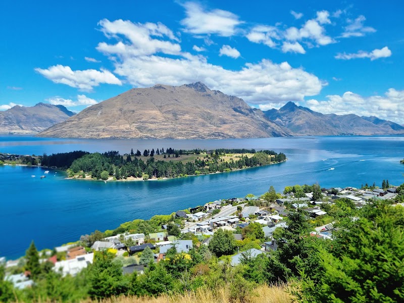 Lake Wakatipu Viewpoint