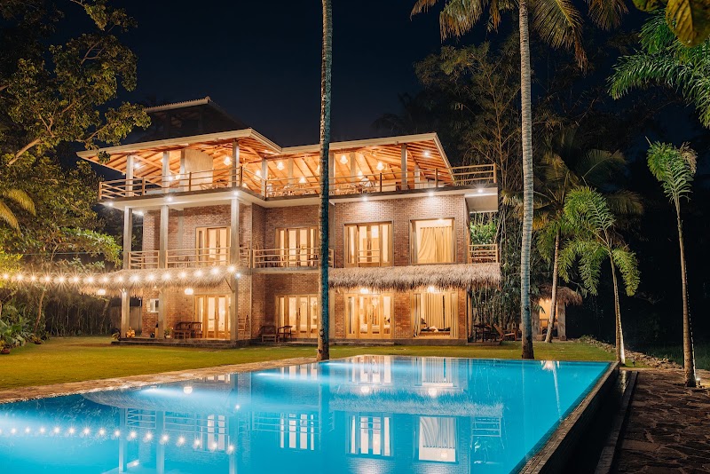 Blue Waves Surf House - Jungle Villa
