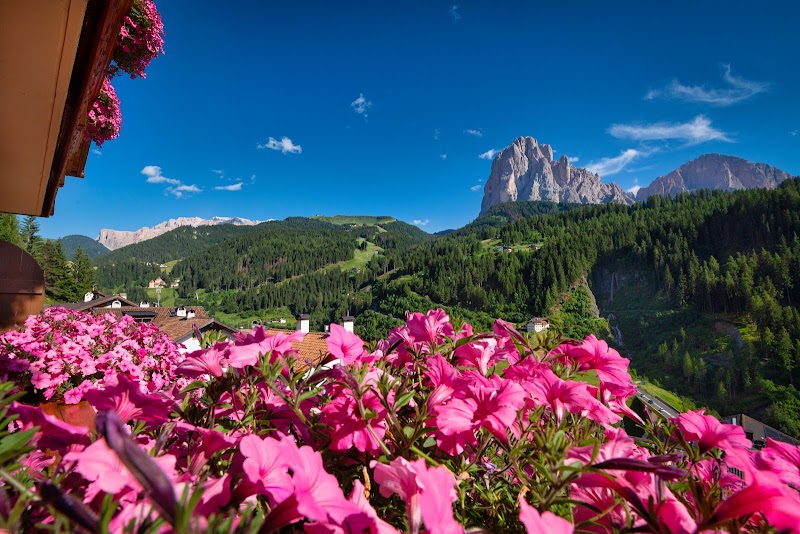 Hotel Ciamp - Hotel Ciamp Str. Val, 5, 39047 Santa Cristina Valgardena BZ, Italy