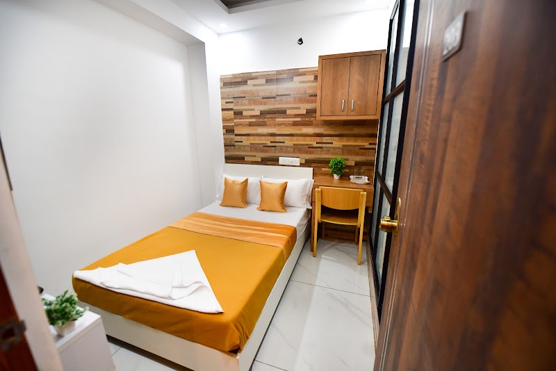 Hotel Surya Lodge - Hotel Surya Lodge, No.169 Sambaiah Lane, Old Bank Road, Kali Temple St, near Kamal Tailoring, Devaraja Mohalla, Mandi Mohalla, Mysuru, Karnataka 570001, India
