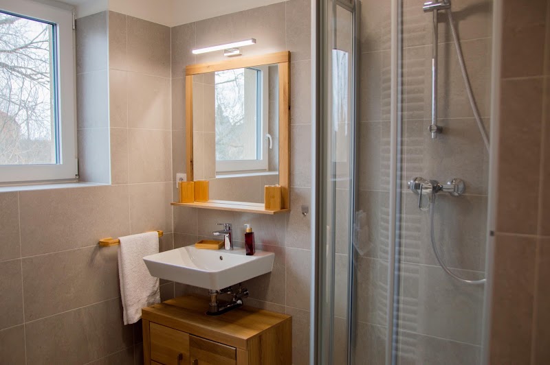 Charming studio near Prague Airport - Prague Landing Apartments - Charming studio near Prague Airport - Prague Landing Apartments, V Kněžívce 595, 252 67 Tuchoměřice, Czechia