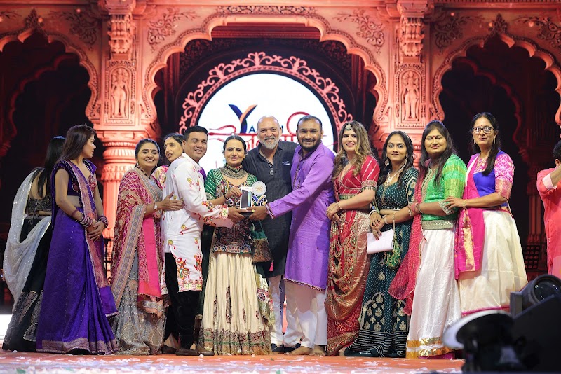 Shree Radhe Garba Group - Shree Radhe Garba Group, 2nd Floor, Adarsh Bhavan, Shree Mata Vaishnodevi Dharmarth Hospital, Bhatar Rd, near Uma Bhawan, Bhatar, Athwa, Surat, Gujarat 395007, India