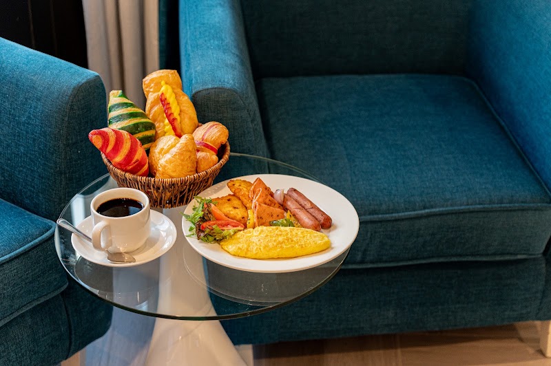 Majestic Central Hotel - Majestic Central Hotel, Al Mankhool Rd - near Sharaf DG Metro Station - Bur Dubai - Dubai - United Arab Emirates