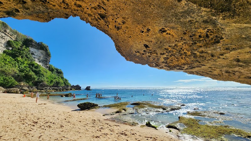 Suluban cave - Suluban cave, Jl. Pantai Suluban No.18, Pecatu, Kec. Kuta Sel., Kabupaten Badung, Bali 80361, Indonesia