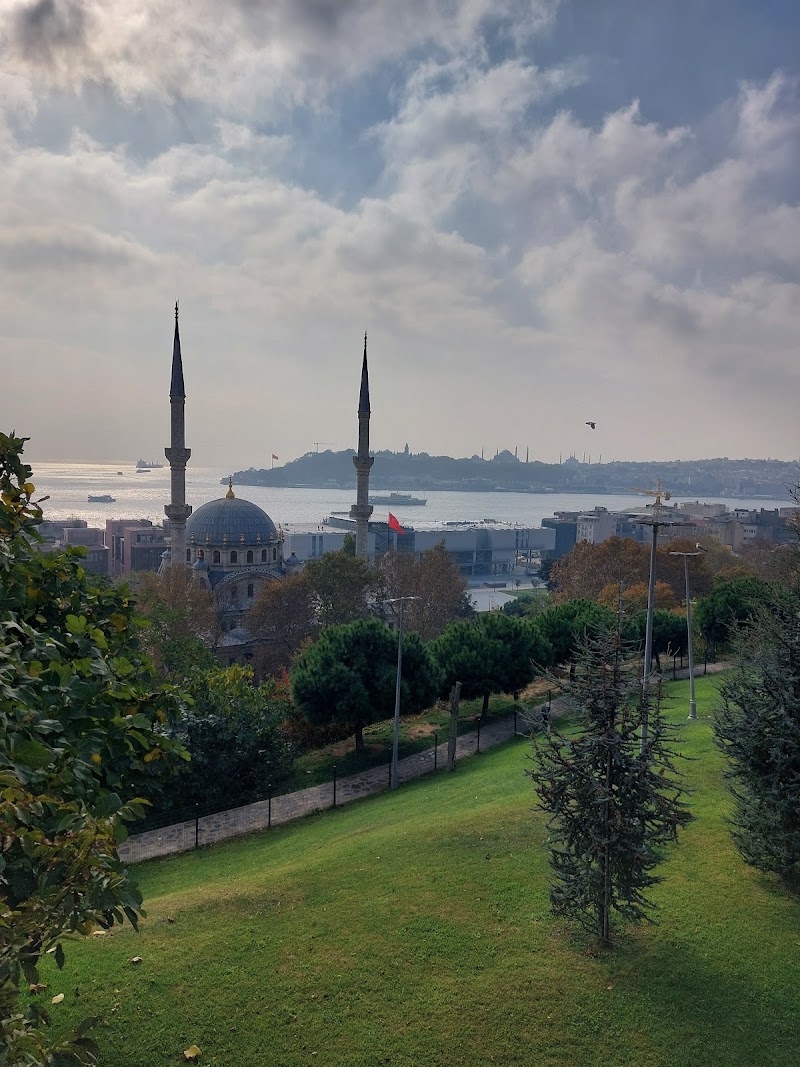 Cihangir - Cihangir, 34433 Beyoğlu/İstanbul, Türkiye