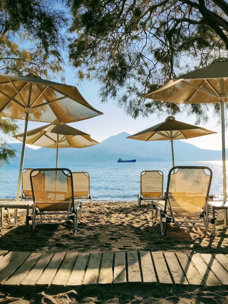 Papikinou beach - Papikinou beach Papikinou beach, Adama-Zephyria, Adamas 848 01, Greece