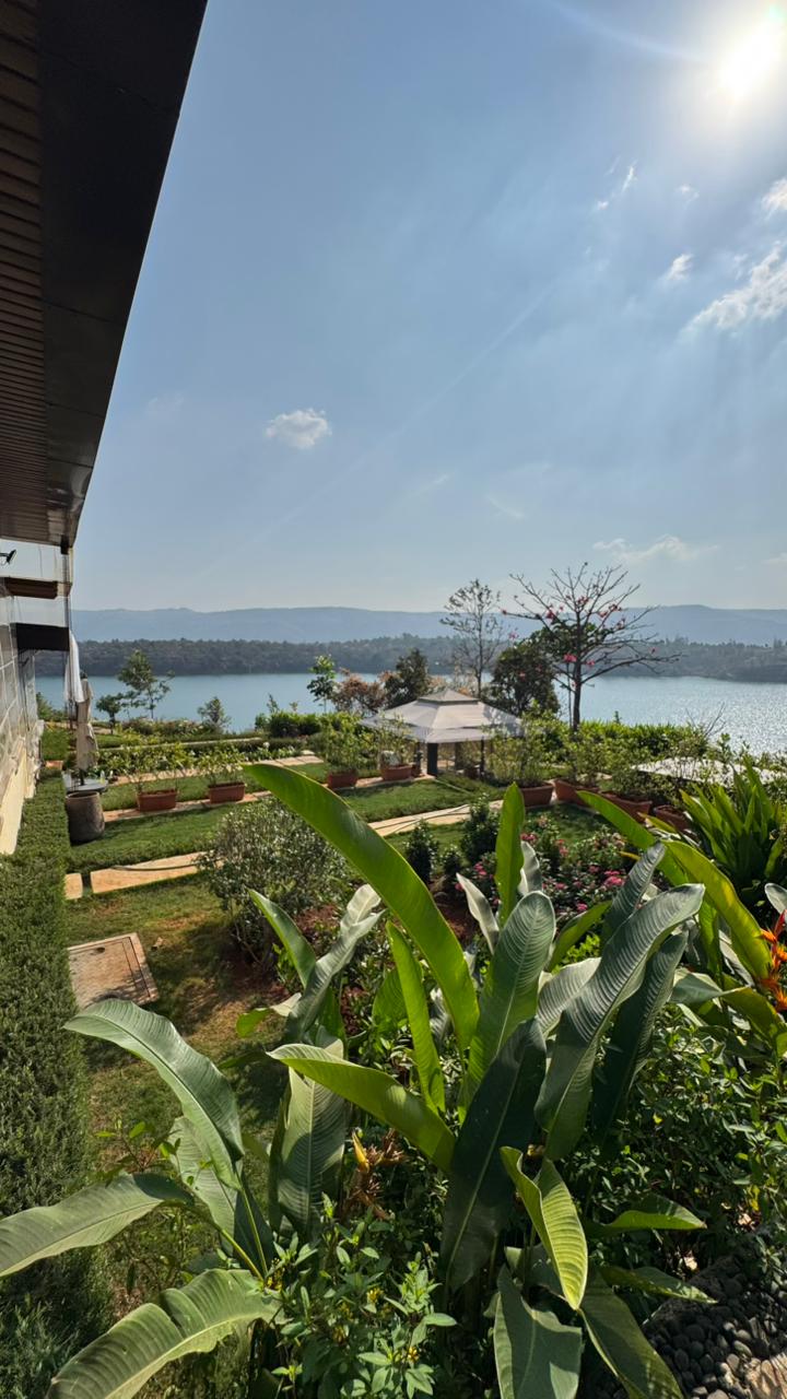Eden Villa - Eden Villa WG2V+9C, Asutane, Inglun, Maharashtra 412106, India