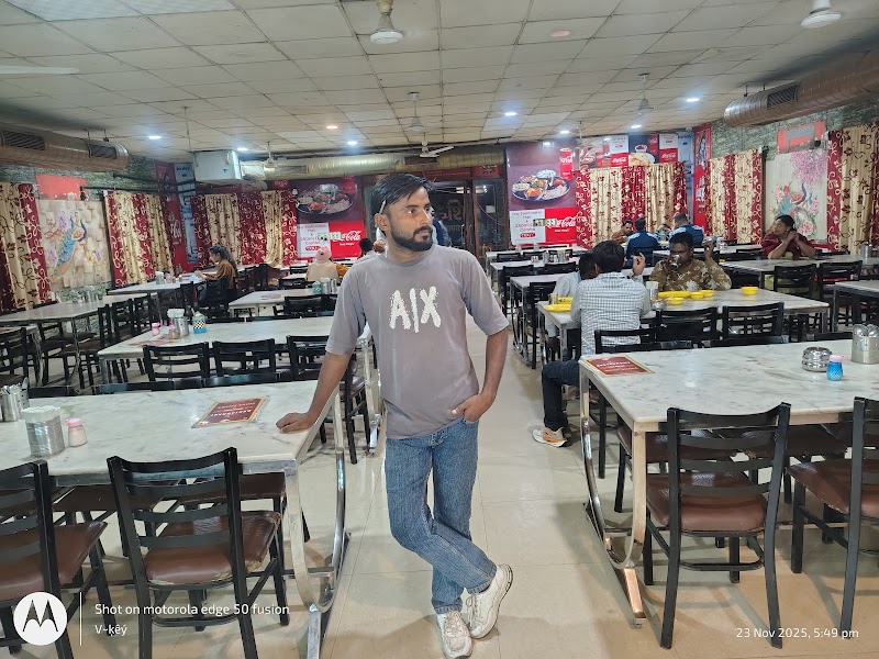Shiva Dhaba - Shiva Dhaba 4H5F+9WF, Yamuna Expy, Jewar, Uttar Pradesh 203155, India