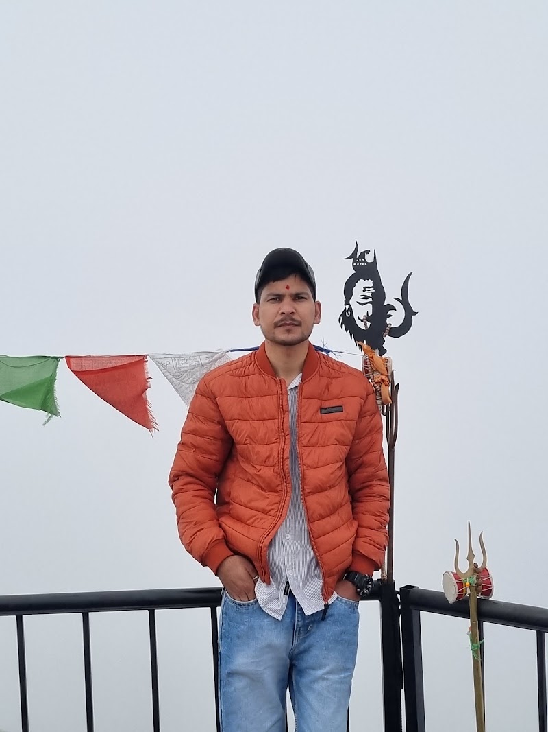MAIN TOP OF CHURDHAR - MAIN TOP OF CHURDHAR, VFCJ+47C, Churdhar, Himachal Pradesh 171211, India