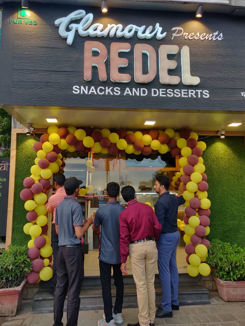 GLAMOUR ICECREAM - GLAMOUR ICECREAM, Shop 1, N D, Road Chowpaaty, Charni Road East, Chowpatty, Girgaon, Mumbai, Maharashtra 400007, India