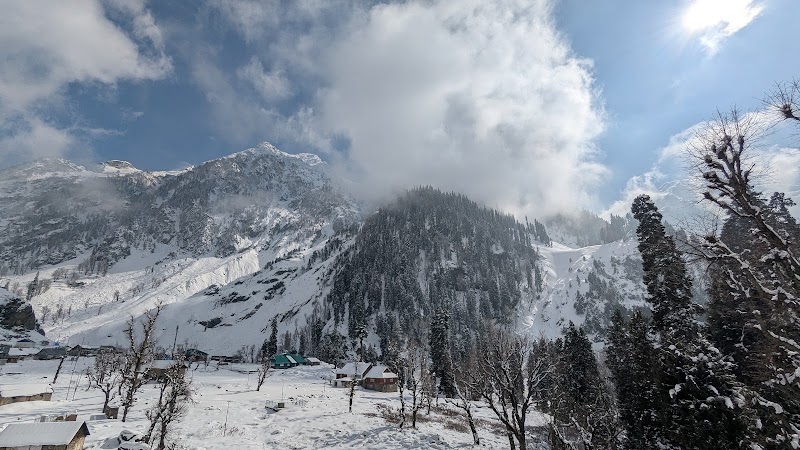 JKTDC 2 BHK Huts - JKTDC 2 BHK Huts 288C+GJP, Pahalgam, 192126