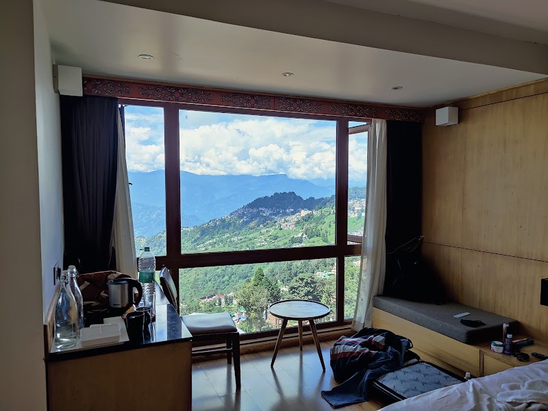 Summit Swiss Heritage Resort & Spa, Darjeeling - Summit Swiss Heritage Resort & Spa, Darjeeling 15/9A, Gandhi Rd, near Circuit House, Limbugaon, Darjeeling, West Bengal 734101, India