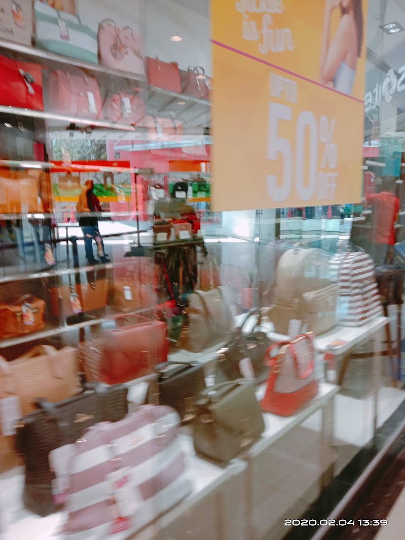 Max - Max Ground, City One Mall, Old Mumbai - Pune Hwy, Finolex Colony, Morewadi, Pimpri Colony, Pune, Pimpri-Chinchwad, Maharashtra 411018, India