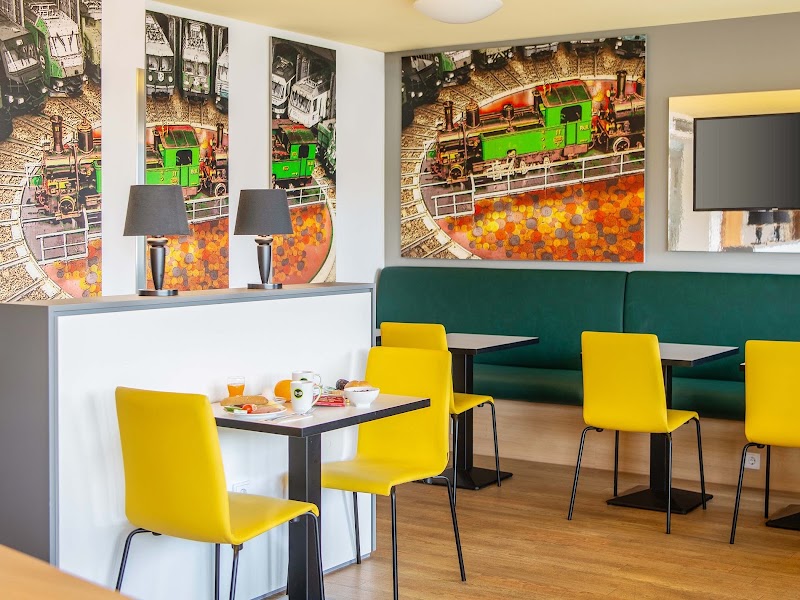 B&B HOTEL Augsburg-Süd - B&B HOTEL Augsburg-Süd, Haunstetter Str. 68, 86161 Augsburg, Germany