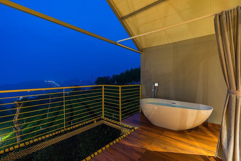 The Hosteller Bam Vagamon - The Hosteller Bam Vagamon situated at, Land - Vattapathal, 968/47-1-4, Panchayat- Elapara, Peerumade, Vagamon, Kerala 685501, India