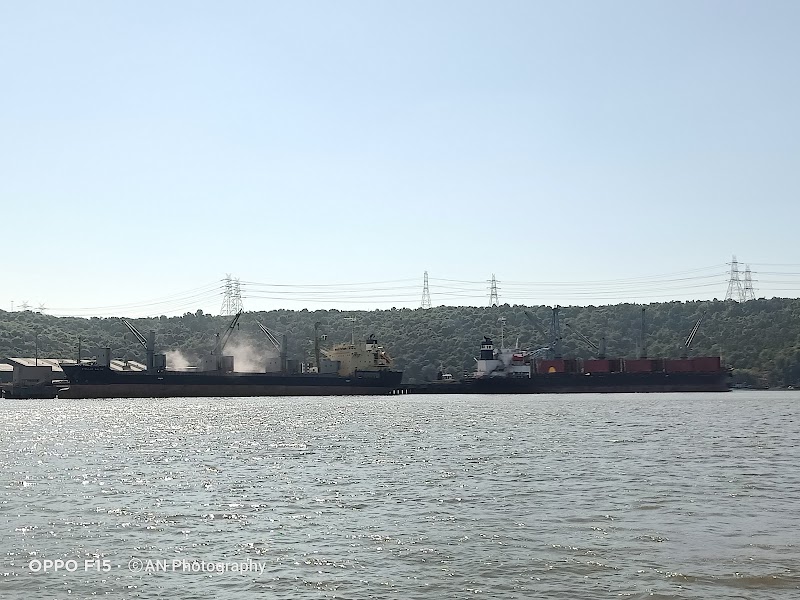 Tavsal ferry point - Tavsal ferry point, 76VQ+MQJ Arabian Sea, Tavasal, Maharashtra 415614, India
