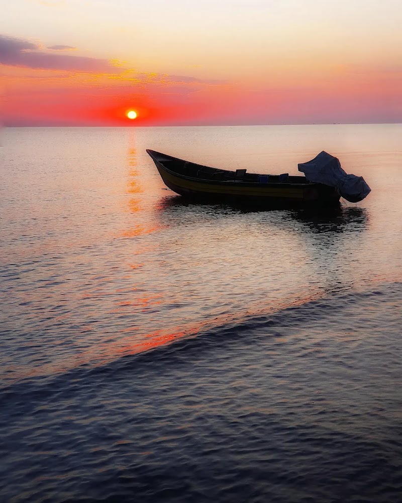 Anzali Beach Park - Anzali Beach Park, Gilan Province, Bandar Anzali, Pasdaran St, F9VV+87W, Iran