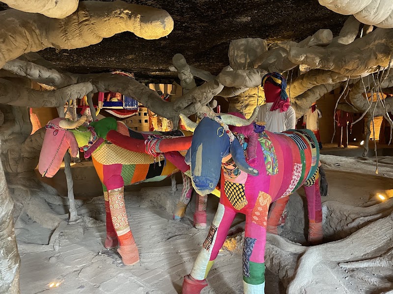 Rag Doll museum, Rock garden