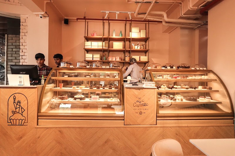 Fifth Avenue Cafe And Bakery
