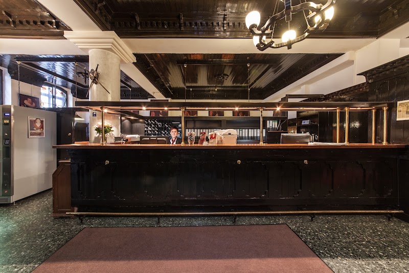 Hotel Ahl Meerkatzen - Hotel Ahl Meerkatzen, Mathiasstraße 21, 50676 Köln, Germany