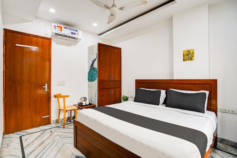Super Collection O Sector 110 Noida - Super Collection O Sector 110 Noida Main, Gejha Rd, near Kapil Hospital, Sector 102, Sector 110, Noida, Uttar Pradesh 201304, India