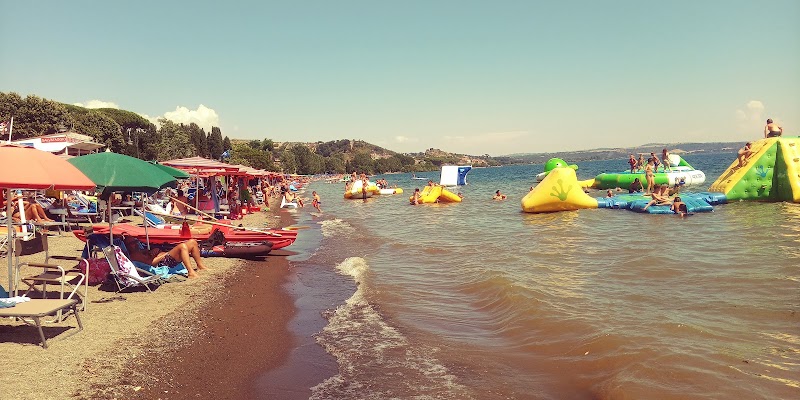 Sailing Club H2O - Windsurf - Vela - Kayak - SUP - Sailing Club H2O - Windsurf - Vela - Kayak - SUP, Via della Rena, 93, 00069 Trevignano Romano RM, Italy
