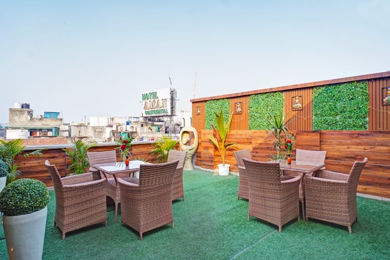 Hotel Gold palace - Hotel Gold palace 4563, Main Bazar Rd, Main Bazar, Kaseru Walan, Paharganj, New Delhi, Delhi, 110055, India