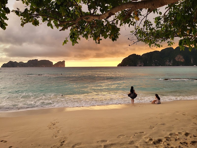 Long Beach Koh Phi Phi - Long Beach Koh Phi Phi Ao Nang, Mueang Krabi District, Krabi 81000, Thailand
